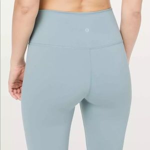 Lululemon Wunder Under crop Blue Cast size 6